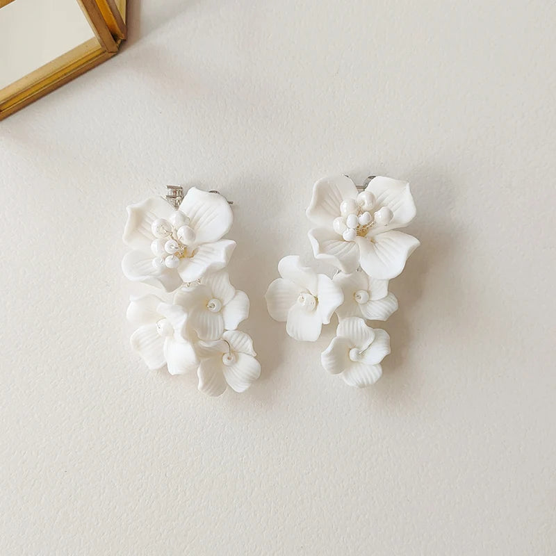 Brincos de cerâmica com flores artesanais, estilos mistos