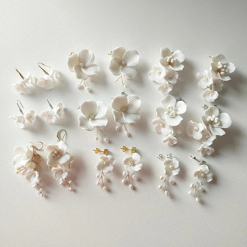 Brincos de cerâmica com flores artesanais, estilos mistos