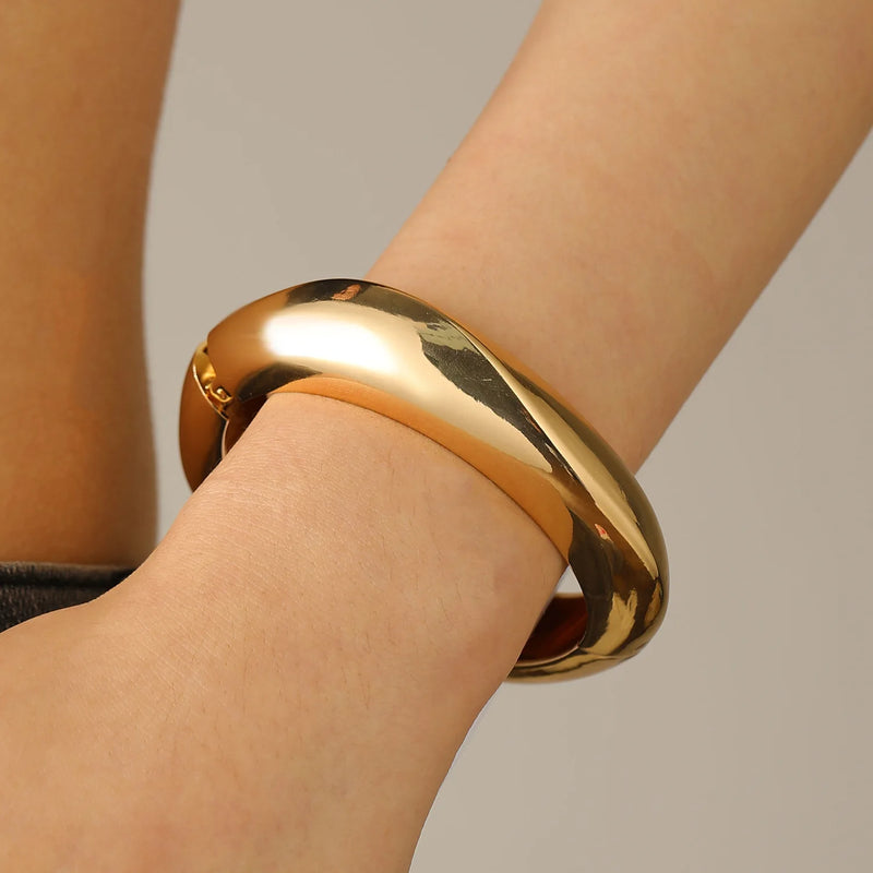 SYRA Bold
